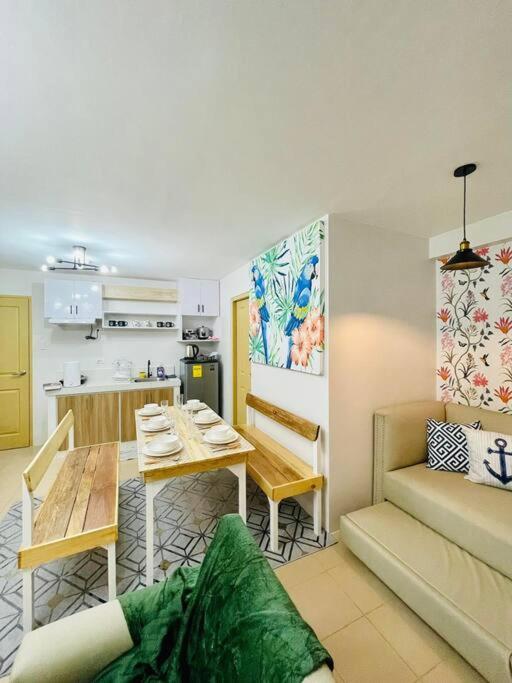 Spacious 2 Bedroom 42Sqm Condo Unit Iloilo City Εξωτερικό φωτογραφία