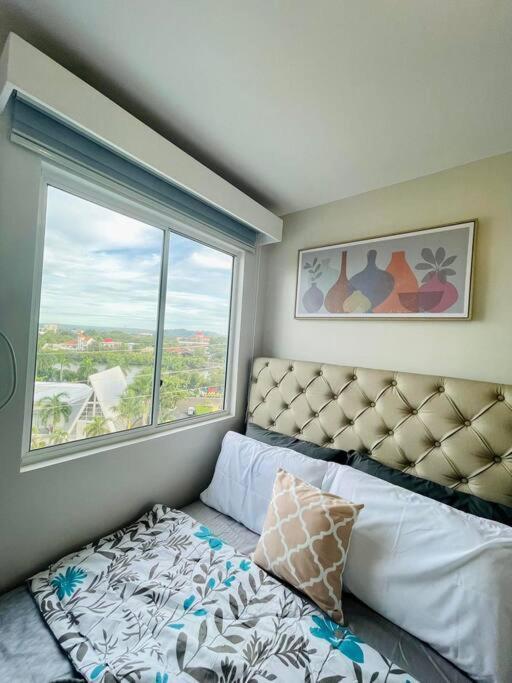Spacious 2 Bedroom 42Sqm Condo Unit Iloilo City Εξωτερικό φωτογραφία