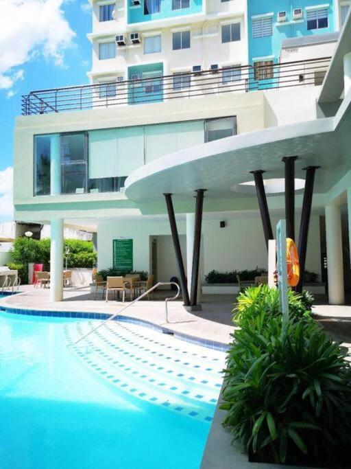 Spacious 2 Bedroom 42Sqm Condo Unit Iloilo City Εξωτερικό φωτογραφία