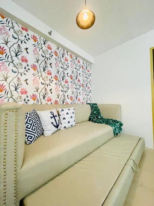 Spacious 2 Bedroom 42Sqm Condo Unit Iloilo City Εξωτερικό φωτογραφία